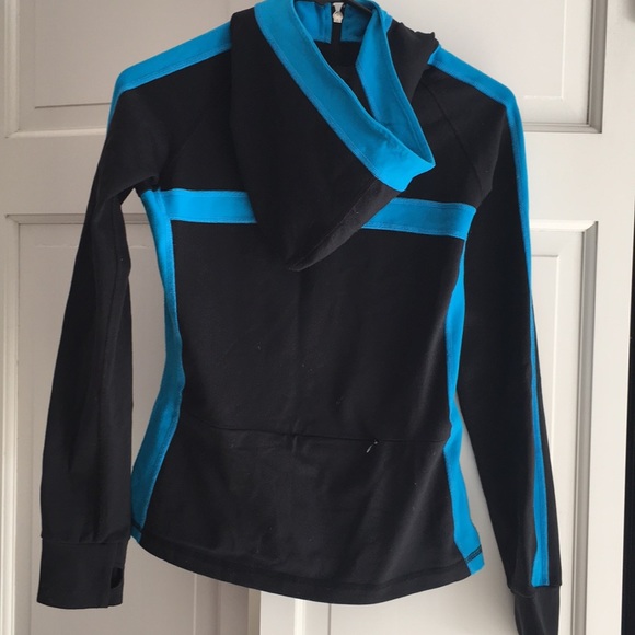 One Tooth black zip up hoodie exercise jacket. - Picture 4 of 5